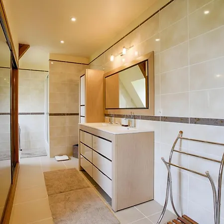 Avec Piscine Centre 5br/10p Apartamento