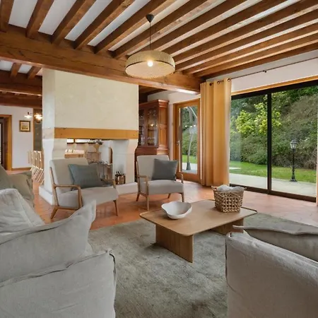 Avec Piscine Centre 5br/10p