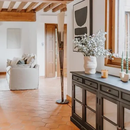 Avec Piscine Centre 5br/10p *