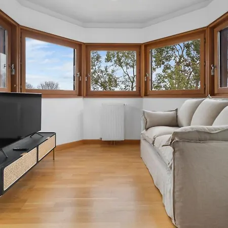 Apartmán Avec Piscine Centre 5br/10p