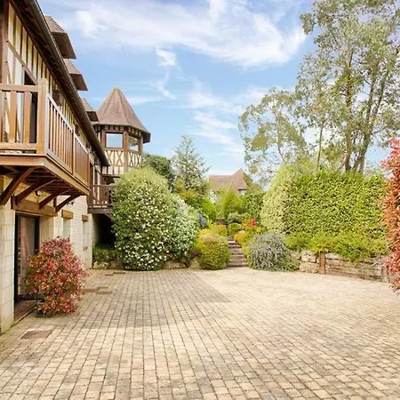 Avec Piscine Centre 5br/10p Deauville