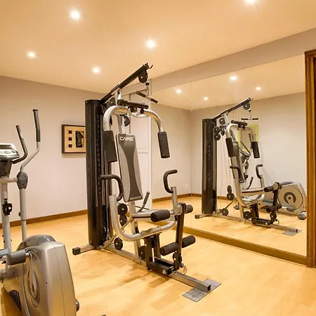 Avec Piscine Centre 5br/10p *