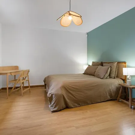 Avec Piscine Centre 5br/10p Apartment Deauville