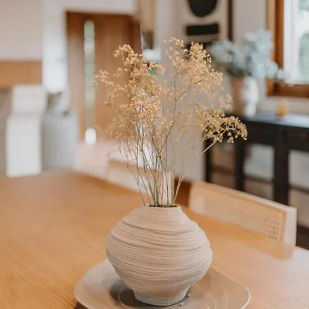 Apartment Avec Piscine Centre 5br/10p