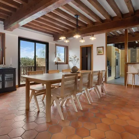 Apartment Avec Piscine Centre 5br/10p *