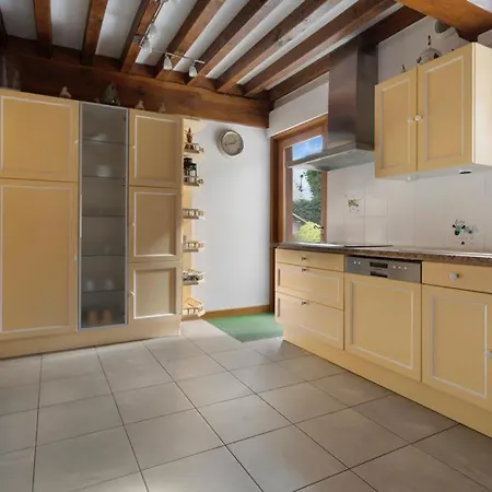 Avec Piscine Centre 5br/10p Apartment Deauville